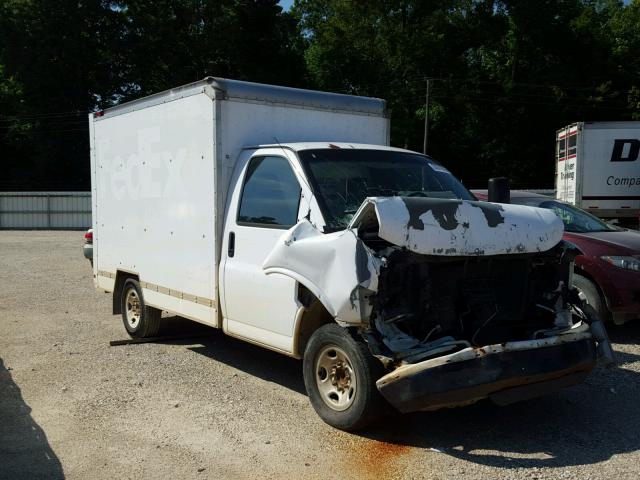 1GDGG31V671903310 - 2007 GMC SAVANA CUT WHITE photo 1