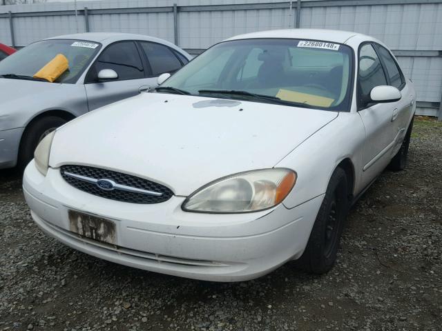 1FAFP55UXYG217952 - 2000 FORD TAURUS SES WHITE photo 2