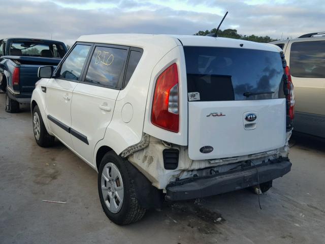 KNDJT2A55D7777515 - 2013 KIA SOUL WHITE photo 3