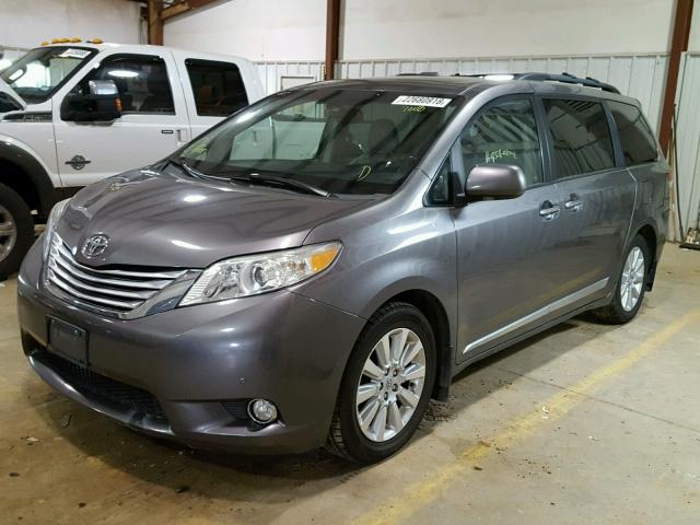 5TDDK3DC9BS017008 - 2011 TOYOTA SIENNA GRAY photo 2