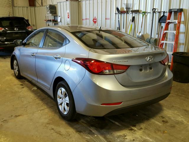 5NPDH4AEXGH737117 - 2016 HYUNDAI ELANTRA SE SILVER photo 3