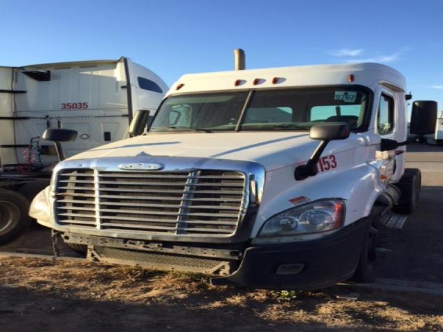 1FUJGLCK08LAB3766 - 2008 FREIGHTLINER CASCADIA 1 WHITE photo 1