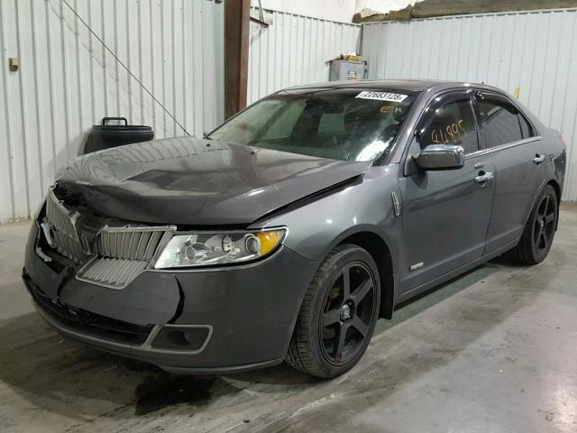 3LNDL2L3XCR806065 - 2012 LINCOLN MKZ HYBRID GRAY photo 2