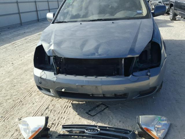 KNDMB233796314185 - 2009 KIA SEDONA EX GRAY photo 9