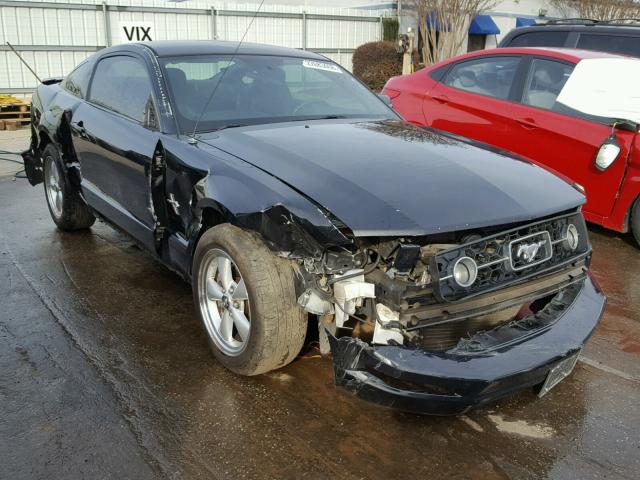 1ZVHT80N585106024 - 2008 FORD MUSTANG BLACK photo 1