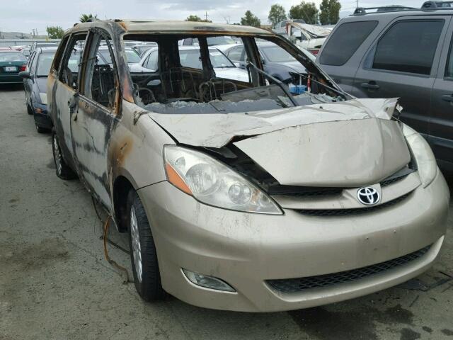 5TDZK22C07S003797 - 2007 TOYOTA SIENNA XLE GOLD photo 1