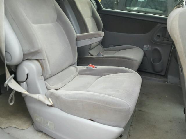 5TDZA23C84S007352 - 2004 TOYOTA SIENNA CE SILVER photo 6