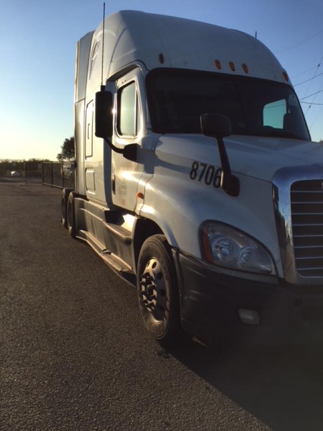 3AKJGLDR7DSBR4993 - 2013 FREIGHTLINER CASCADIA 1 WHITE photo 3