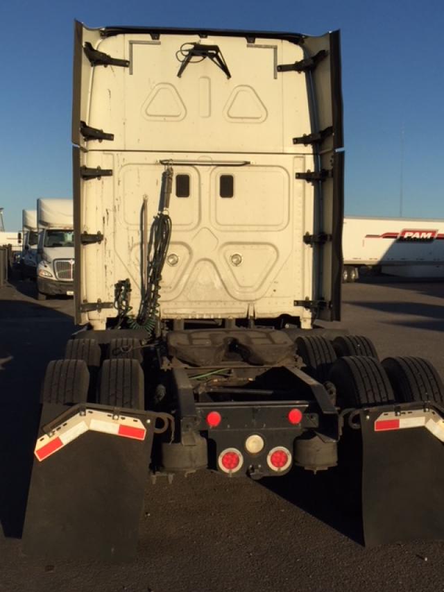 3AKJGLDR7DSBR4993 - 2013 FREIGHTLINER CASCADIA 1 WHITE photo 4