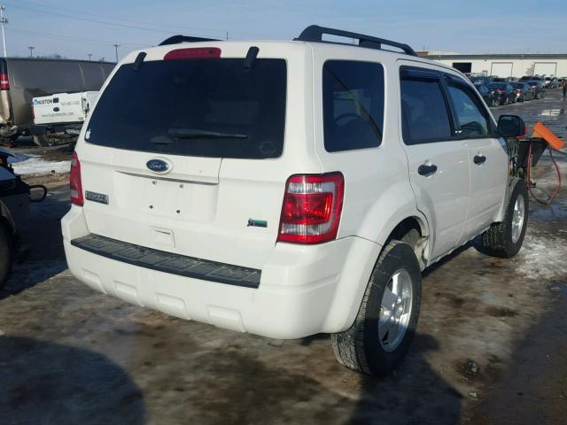 1FMCU9DG8CKB21375 - 2012 FORD ESCAPE XLT WHITE photo 4