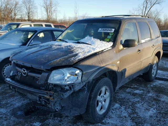 4F2YZ94176KM20478 - 2006 MAZDA TRIBUTE S BROWN photo 2