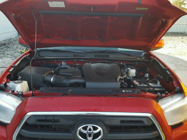 5TFAZ5CNXHX036697 - 2017 TOYOTA TACOMA DOU RED photo 7