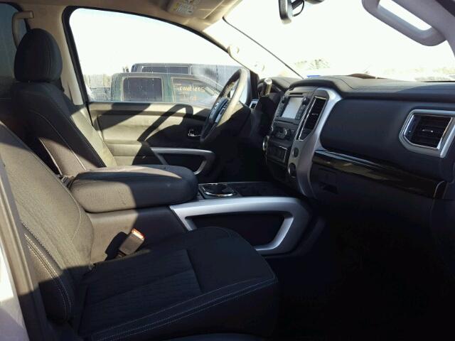 1N6AA1E66HN572058 - 2017 NISSAN TITAN SV SILVER photo 5