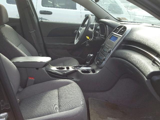 1G11A5SL1FF227220 - 2015 CHEVROLET MALIBU LS ნაცრისფერი ფოტო 5