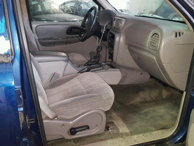 1GNDT13S642219848 - 2004 CHEVROLET TRAILBLAZE BLUE photo 5