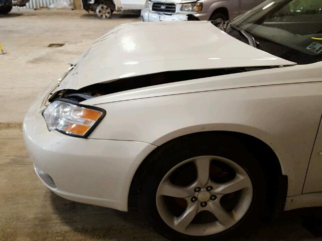 4S3BL616776206848 - 2007 SUBARU LEGACY 2.5 WHITE photo 9