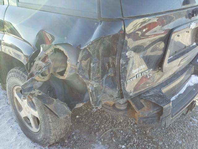 1GNDT13SX52135887 - 2005 CHEVROLET TRAILBLAZE BLACK photo 9