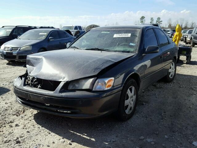 4T1BG22K6YU943105 - 2000 TOYOTA CAMRY CE GRAY photo 2