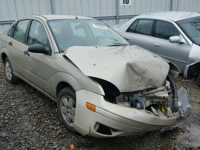 1FAHP34NX7W210916 - 2007 FORD FOCUS ZX4 TAN photo 1