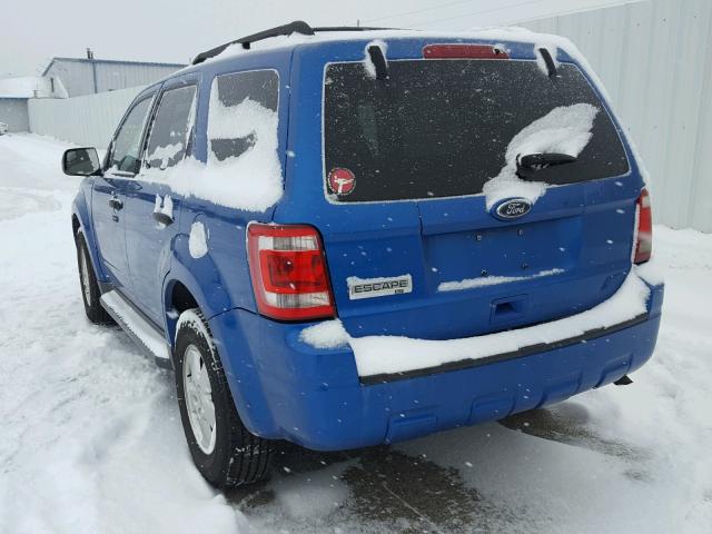 1FMCU0D71BKA66794 - 2011 FORD ESCAPE XLT BLUE photo 3