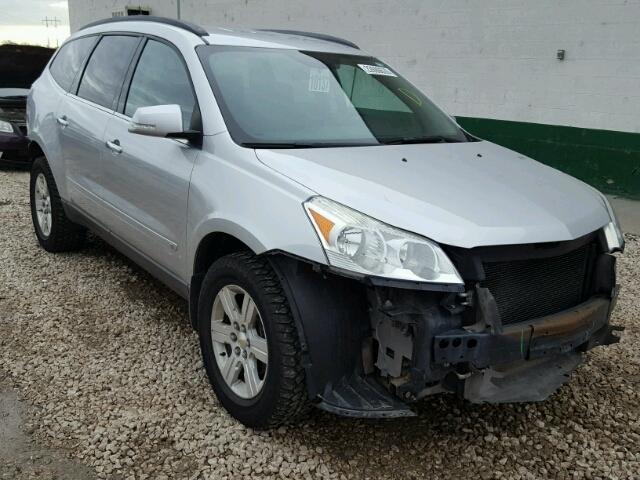 1GNLVFED8AS155521 - 2010 CHEVROLET TRAVERSE L SILVER photo 1