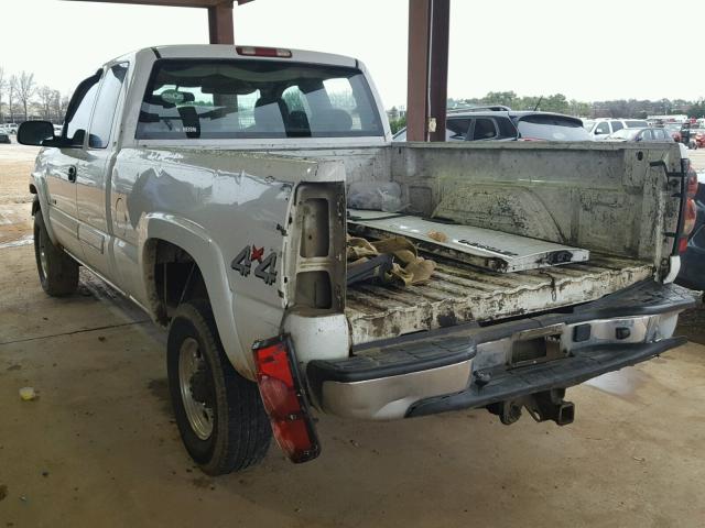 1GCHK29U55E188104 - 2005 CHEVROLET SILVERADO WHITE photo 3