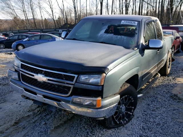 2GCEK19Z171134571 - 2007 CHEVROLET SILVERADO GREEN photo 2