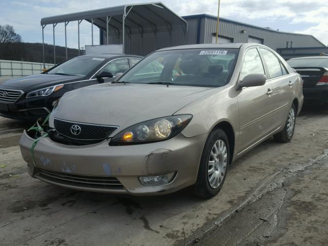 4T1BE32K25U048363 - 2005 TOYOTA CAMRY LE BEIGE photo 2