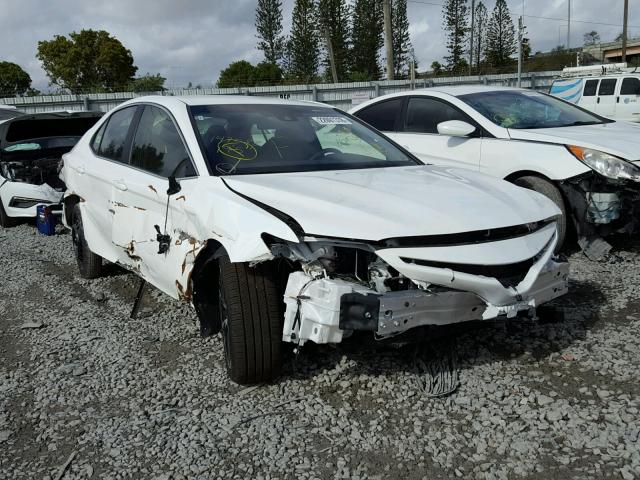 JTNB11HK9J3019160 - 2018 TOYOTA CAMRY L WHITE photo 1