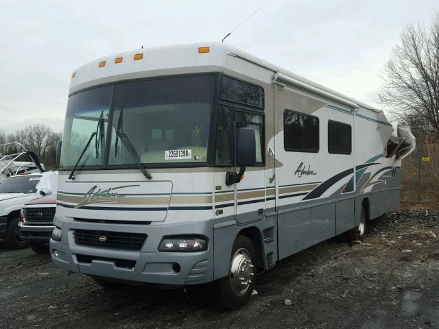 5B4MP67G543381695 - 2004 WINNEBAGO CAMPER WHITE photo 2