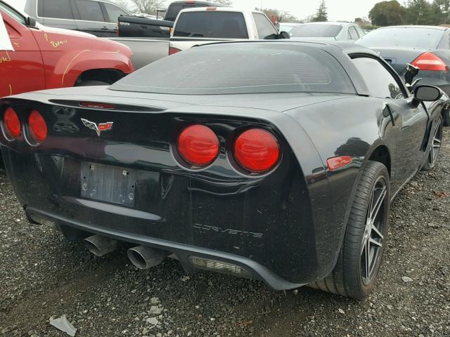 1G1YY24U355109740 - 2005 CHEVROLET CORVETTE BLACK photo 4