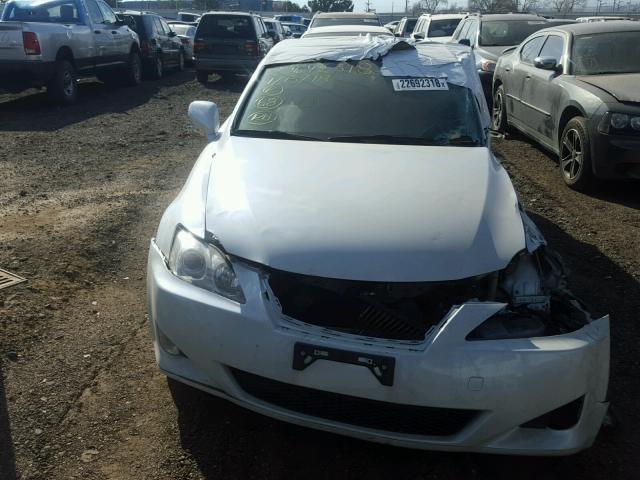 JTHCK362382025839 - 2008 LEXUS IS 250 SILVER photo 9