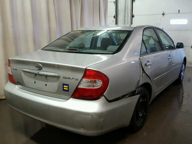 4T1BE30K84U794821 - 2004 TOYOTA CAMRY LE ვერცხლისფერი ფოტო 4