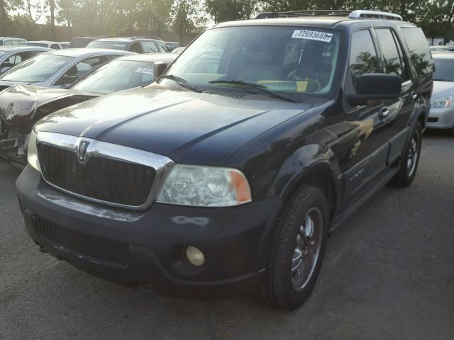 5LMFU28RX3LJ33325 - 2003 LINCOLN NAVIGATOR BLACK photo 2