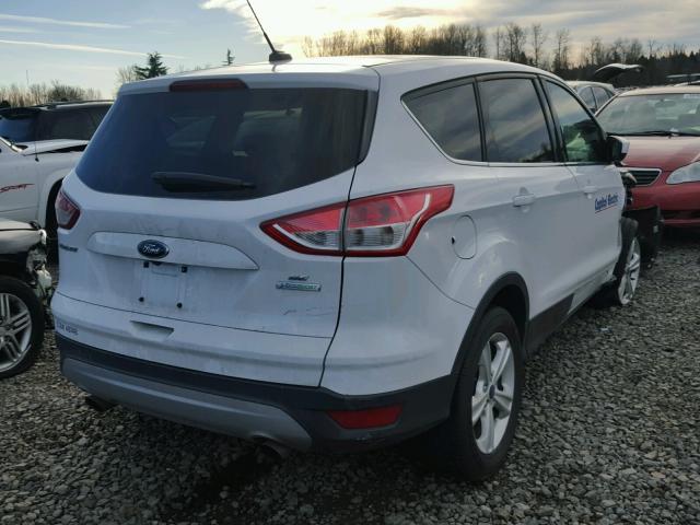 1FMCU0GX7FUB07063 - 2015 FORD ESCAPE SE WHITE photo 4