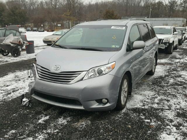 5TDDK3DC6GS145438 - 2016 TOYOTA SIENNA XLE GRAY photo 2