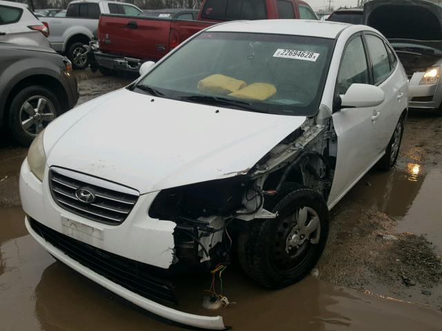 KMHDU46D78U554062 - 2008 HYUNDAI ELANTRA GL WHITE photo 2