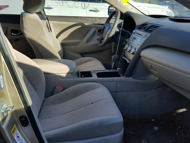 4T1BF3EKXBU143726 - 2011 TOYOTA CAMRY BASE GOLD photo 5