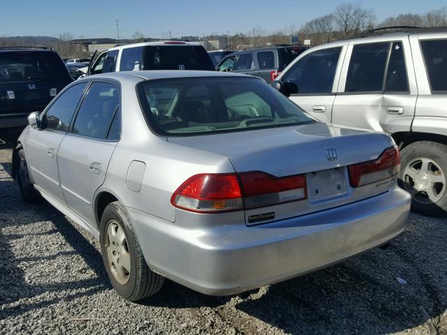 1HGCG16582A026846 - 2002 HONDA ACCORD EX SILVER photo 3