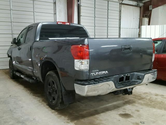 5TFRM5F11BX029509 - 2011 TOYOTA TUNDRA DOU CHARCOAL photo 3