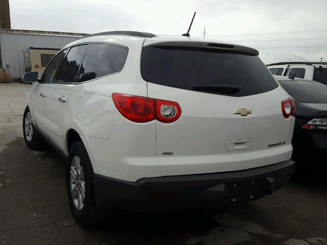 1GNKVGED2CJ244592 - 2012 CHEVROLET TRAVERSE L WHITE photo 3