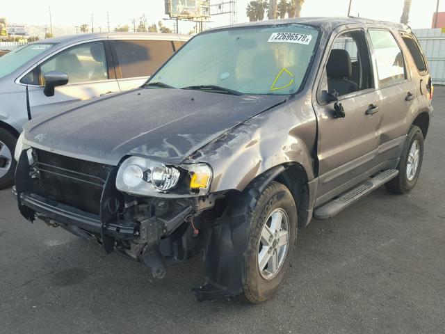 1FMCU02Z96KB57953 - 2006 FORD ESCAPE XLS GRAY photo 2