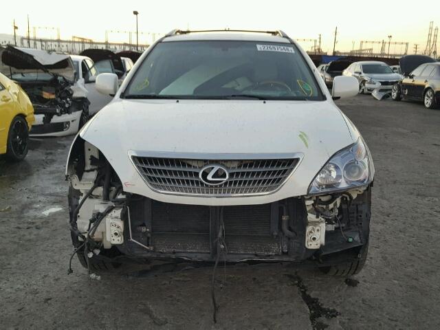 JTJGW31U382850315 - 2008 LEXUS RX 400H WHITE photo 9