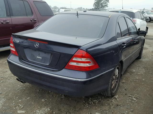 WDBRF52H77F891626 - 2007 MERCEDES-BENZ C 230 BLUE photo 4