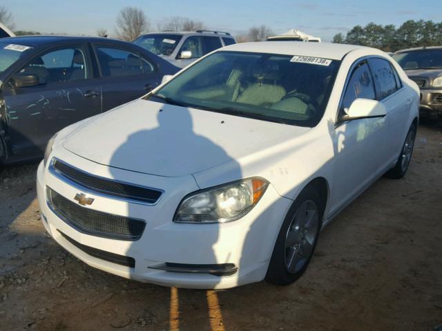 1G1ZD5EB2A4132005 - 2010 CHEVROLET MALIBU 2LT WHITE photo 2