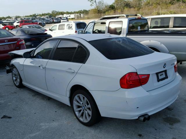 WBAPH7C54BE851101 - 2011 BMW 328 I WHITE photo 3