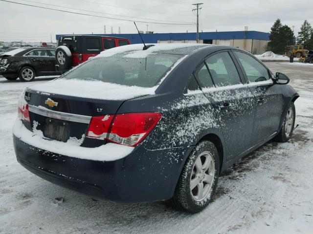 1G1PE5SB5G7182896 - 2016 CHEVROLET CRUZE LIMI BLUE photo 4