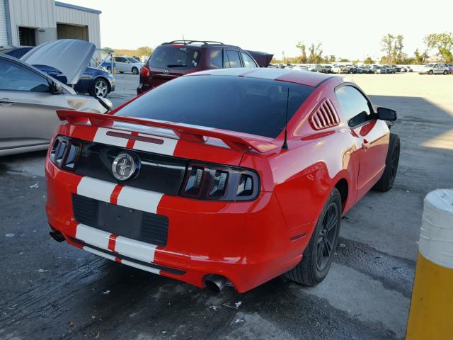 1ZVBP8AM4D5224835 - 2013 FORD MUSTANG RED photo 4