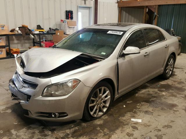 1G1ZE5E78BF395310 - 2011 CHEVROLET MALIBU LTZ 银色 照片 2