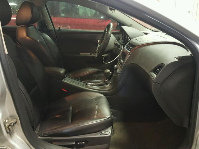 1G1ZE5E78BF395310 - 2011 CHEVROLET MALIBU LTZ 银色 照片 5